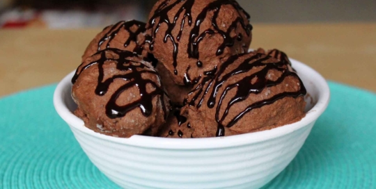 Chocolate-ice-cream-low